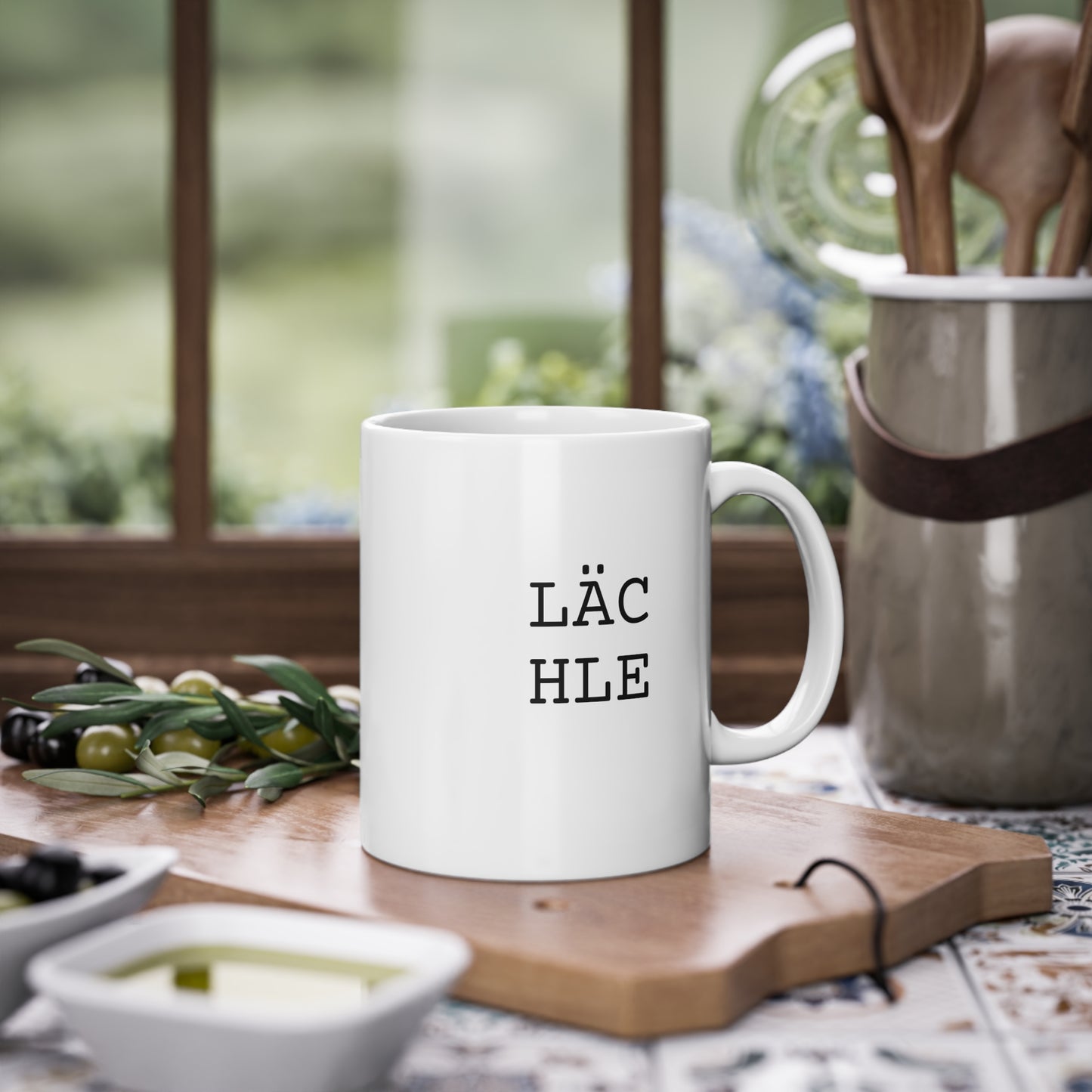 Weisse Design Tasse "lächle"