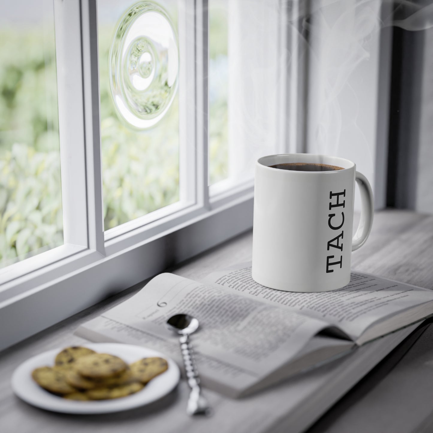 Weisse Design Tasse "Tach"